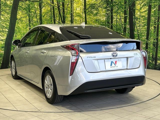 TOYOTA PRIUS 2016