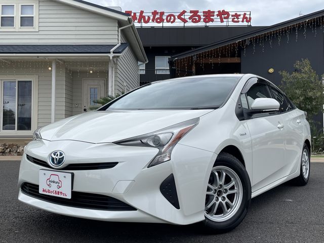 TOYOTA PRIUS 2016