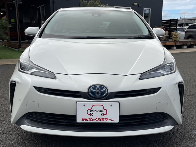 TOYOTA PRIUS 2019