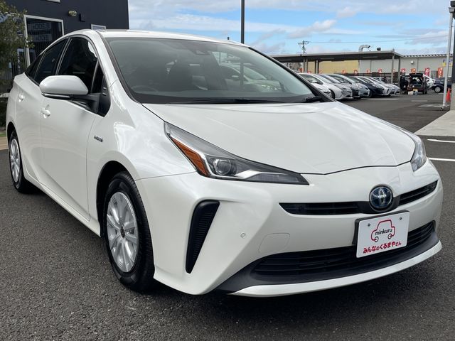 TOYOTA PRIUS 2019