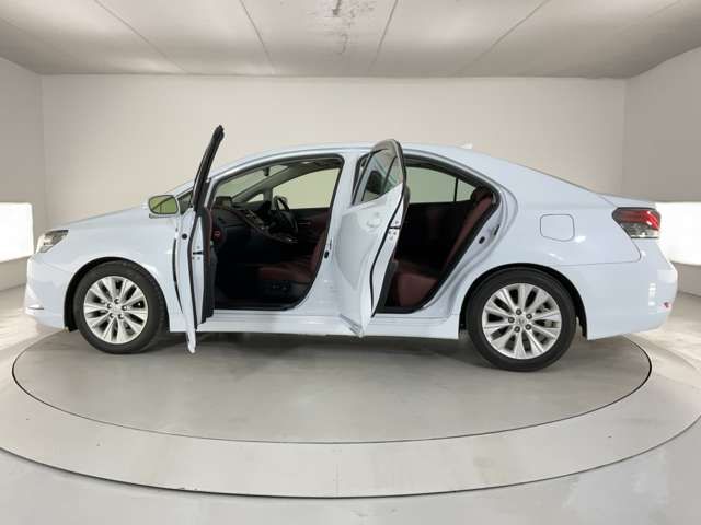 TOYOTA LEXUS HS250h 2013