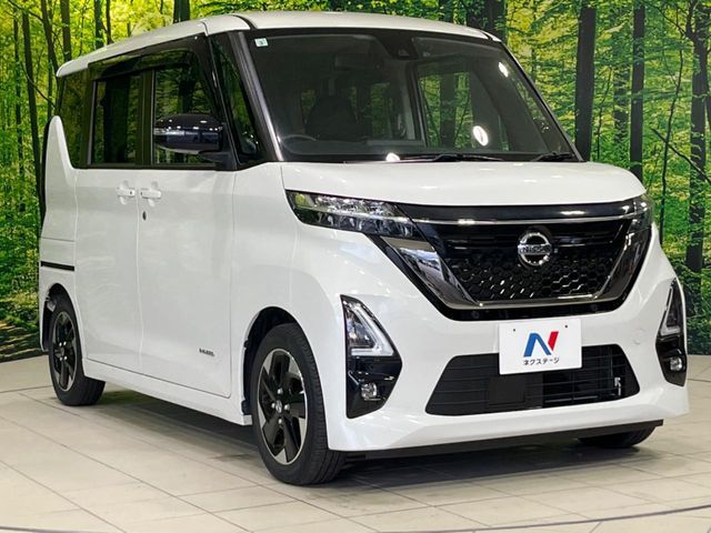 NISSAN ROOX 2021