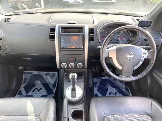 NISSAN X-TRAIL 4WD 2013