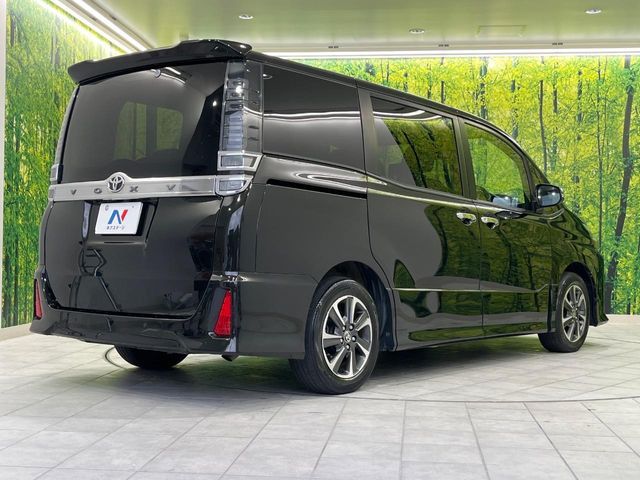 TOYOTA VOXY 2020