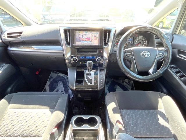 TOYOTA VELLFIRE 2015