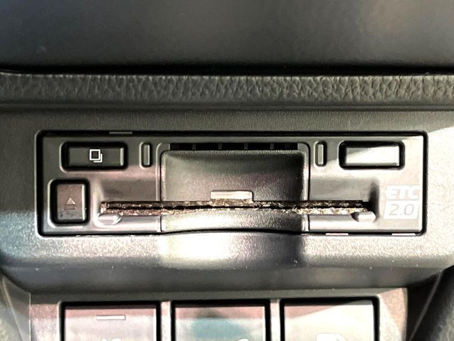 TOYOTA PRIUS 4WD 2023