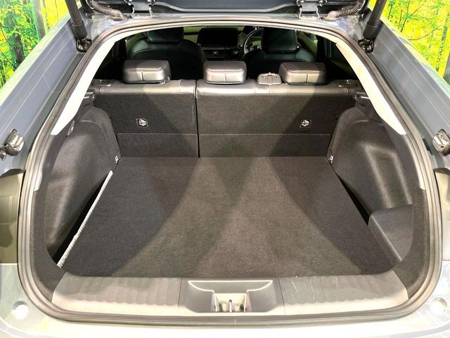 TOYOTA PRIUS 4WD 2023