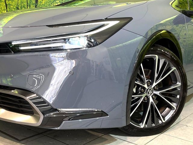 TOYOTA PRIUS 4WD 2023