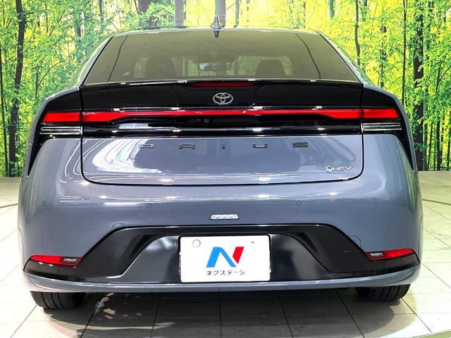 TOYOTA PRIUS 4WD 2023