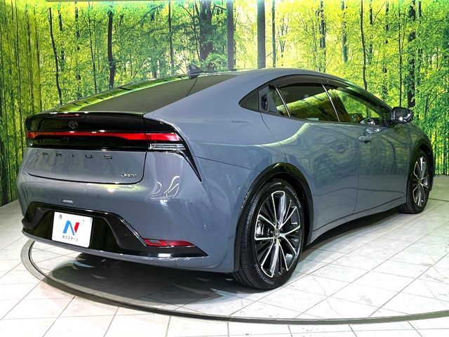 TOYOTA PRIUS 4WD 2023