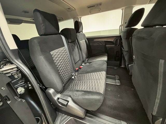 MITSUBISHI DELICA D:5 4WD 2023