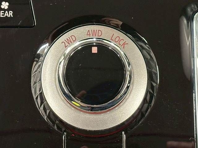 MITSUBISHI DELICA D:5 4WD 2023