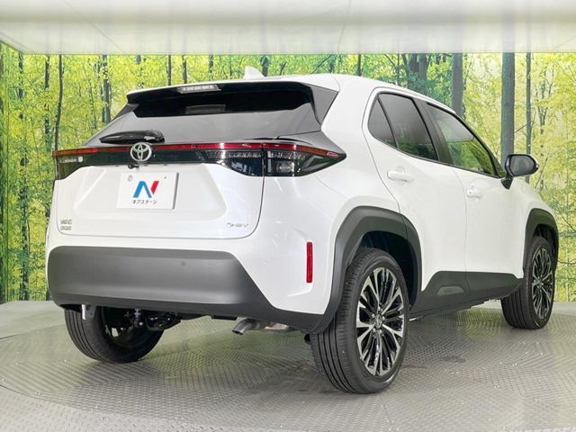 TOYOTA YARIS CROSS HYBRID 2025