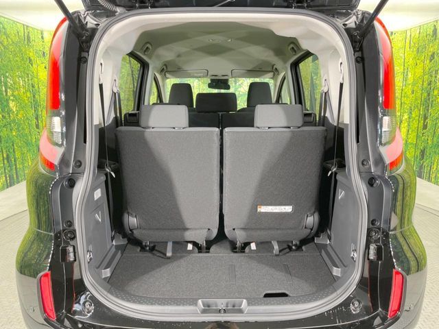 TOYOTA SIENTA HYBRID 2025