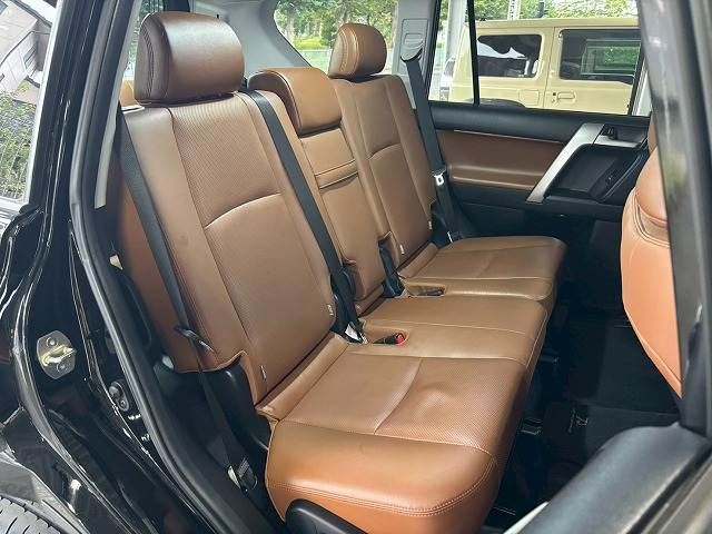 TOYOTA LANDCRUISER PRADO 2021