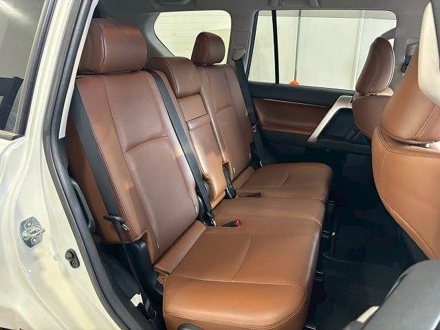 TOYOTA LANDCRUISER PRADO 2021