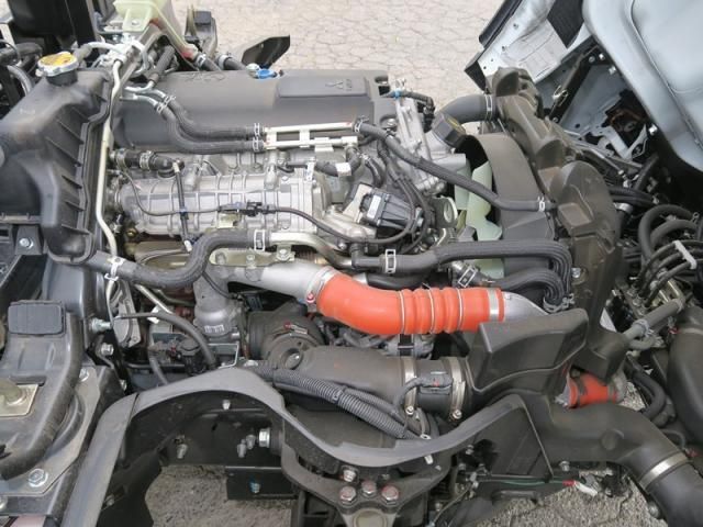 MITSUBISHI CANTER 2024