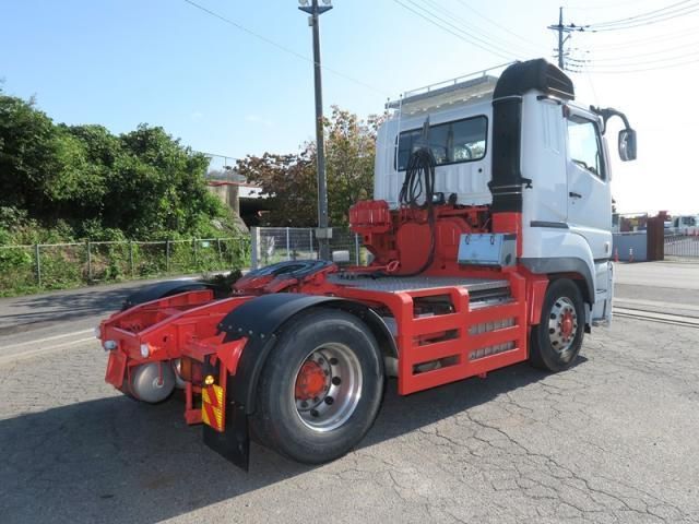 MITSUBISHI FUSOU SUPER GREAT 2018