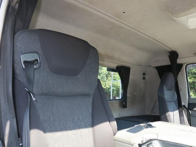 MITSUBISHI FUSOU SUPER GREAT 2018