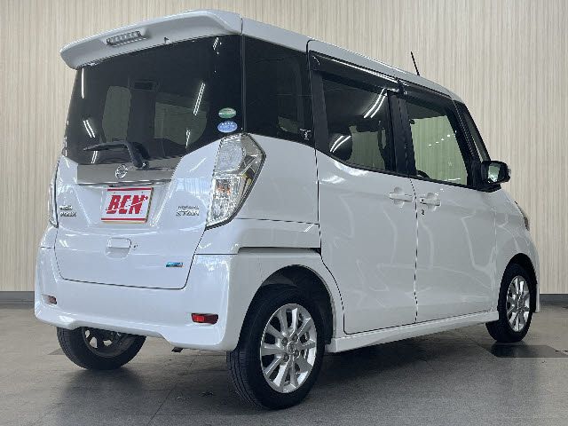 NISSAN DAYZ ROOX 2015