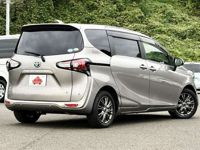 TOYOTA SIENTA HYBRID 2020