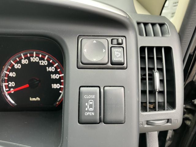 NISSAN SERENA  WG 2010