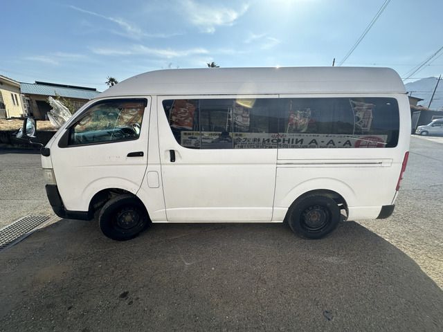 TOYOTA HIACE van 2WD 2009