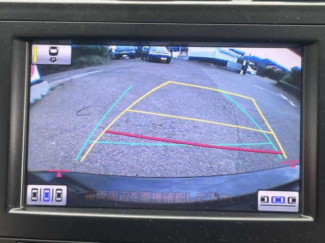 TOYOTA PRIUS Alpha 2012