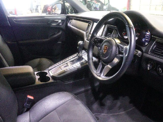 PORSCHE PORSCHE Macan 2018
