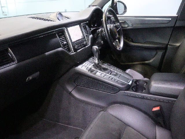 PORSCHE PORSCHE Macan 2018