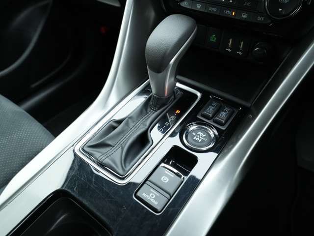 MITSUBISHI ECLIPSE CROSS 4WD 2024