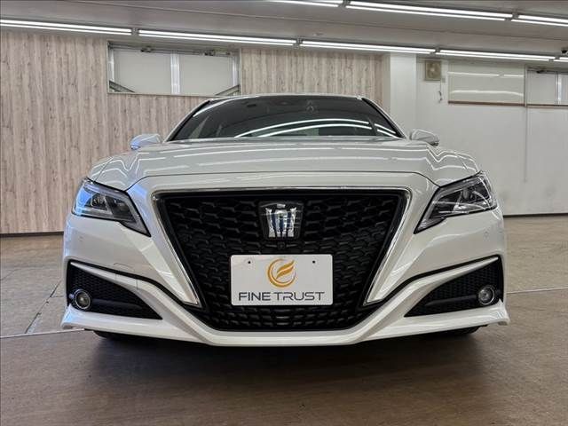 TOYOTA CROWN sedan hybrid 2019