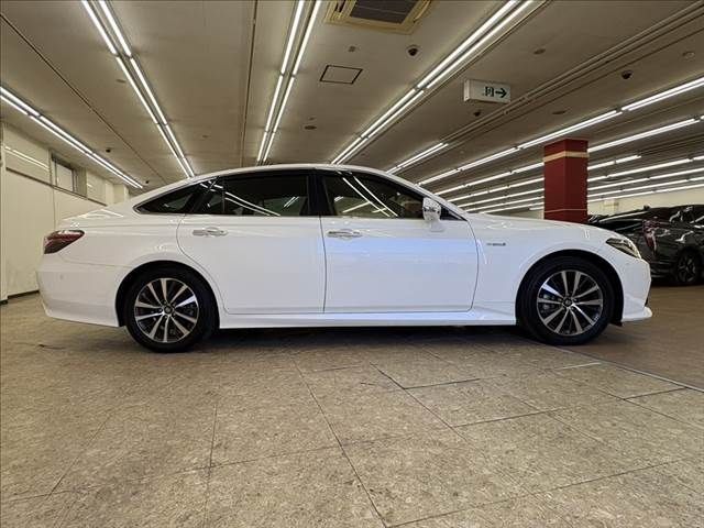 TOYOTA CROWN sedan hybrid 2019