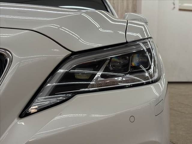 TOYOTA CROWN sedan hybrid 2019