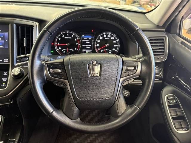 TOYOTA CROWN sedan 2017