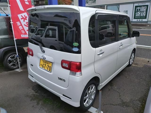 DAIHATSU TANTO 2012
