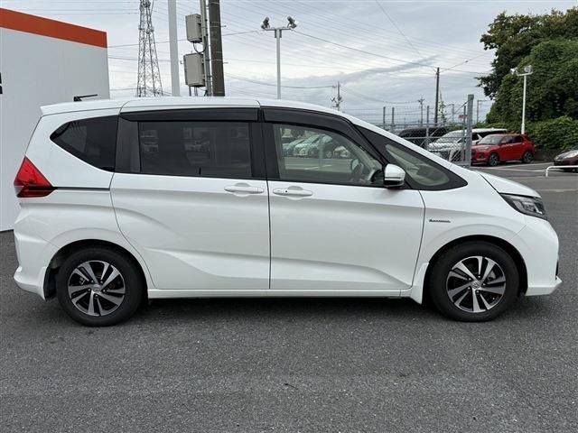 HONDA FREED plus HYBRID 2019