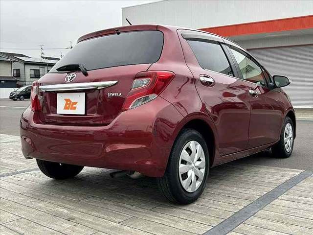 TOYOTA VITZ 2015