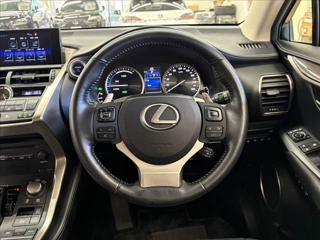 TOYOTA LEXUS NX300h 2015