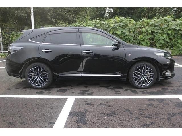 TOYOTA HARRIER 2WD 2017