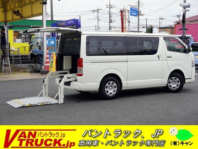 TOYOTA HIACE van 2WD 2018