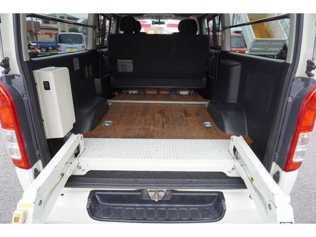 TOYOTA HIACE van 2WD 2018