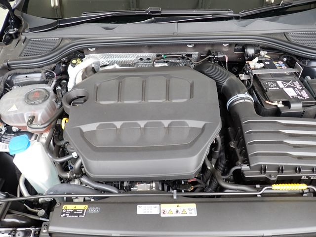 VOLKSWAGEN VOLKSWAGEN GOLF R VARIANT 2024