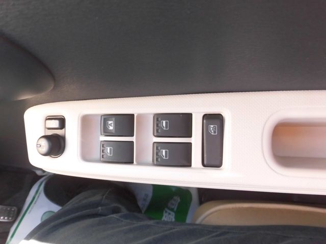 DAIHATSU MIRA Cocoa 2010