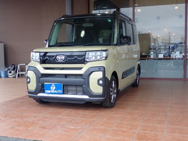 DAIHATSU TANTO FAN CROSS 2022