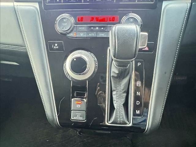 MITSUBISHI DELICA D:5 4WD 2019