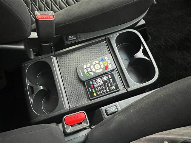 MITSUBISHI DELICA D:5 4WD 2019