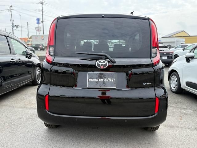 TOYOTA SIENTA HYBRID 2025