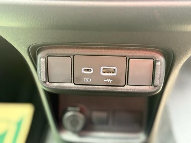 TOYOTA SIENTA HYBRID 2025