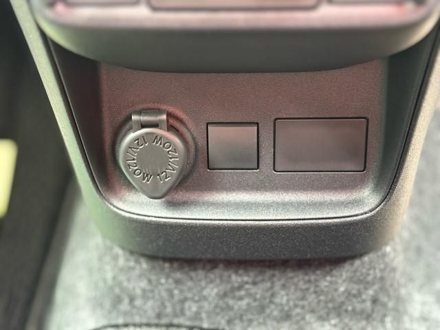 TOYOTA SIENTA HYBRID 2025